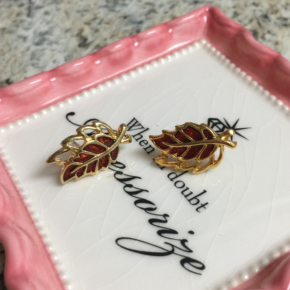 Beautiful Leaf Fall Earrings